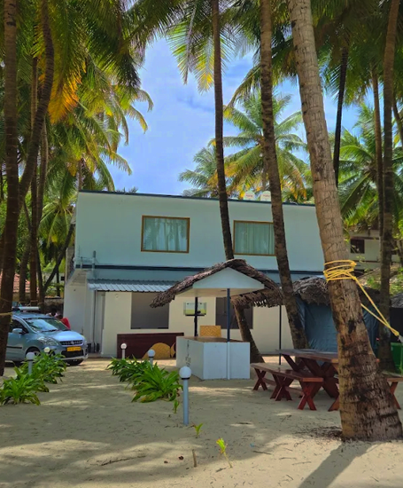 white sand beach resort agatti